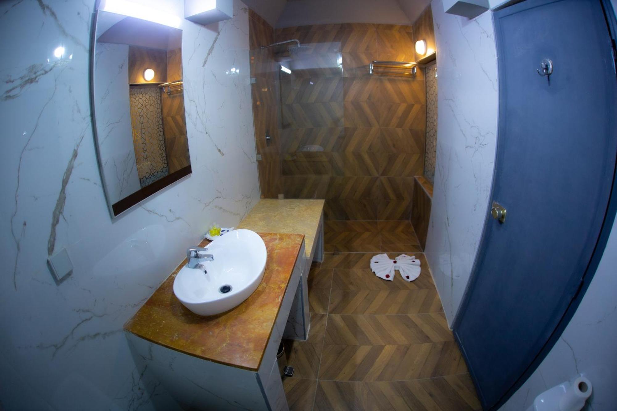 Rs Hotel Karam Palace Ouarzazate Bagian luar foto