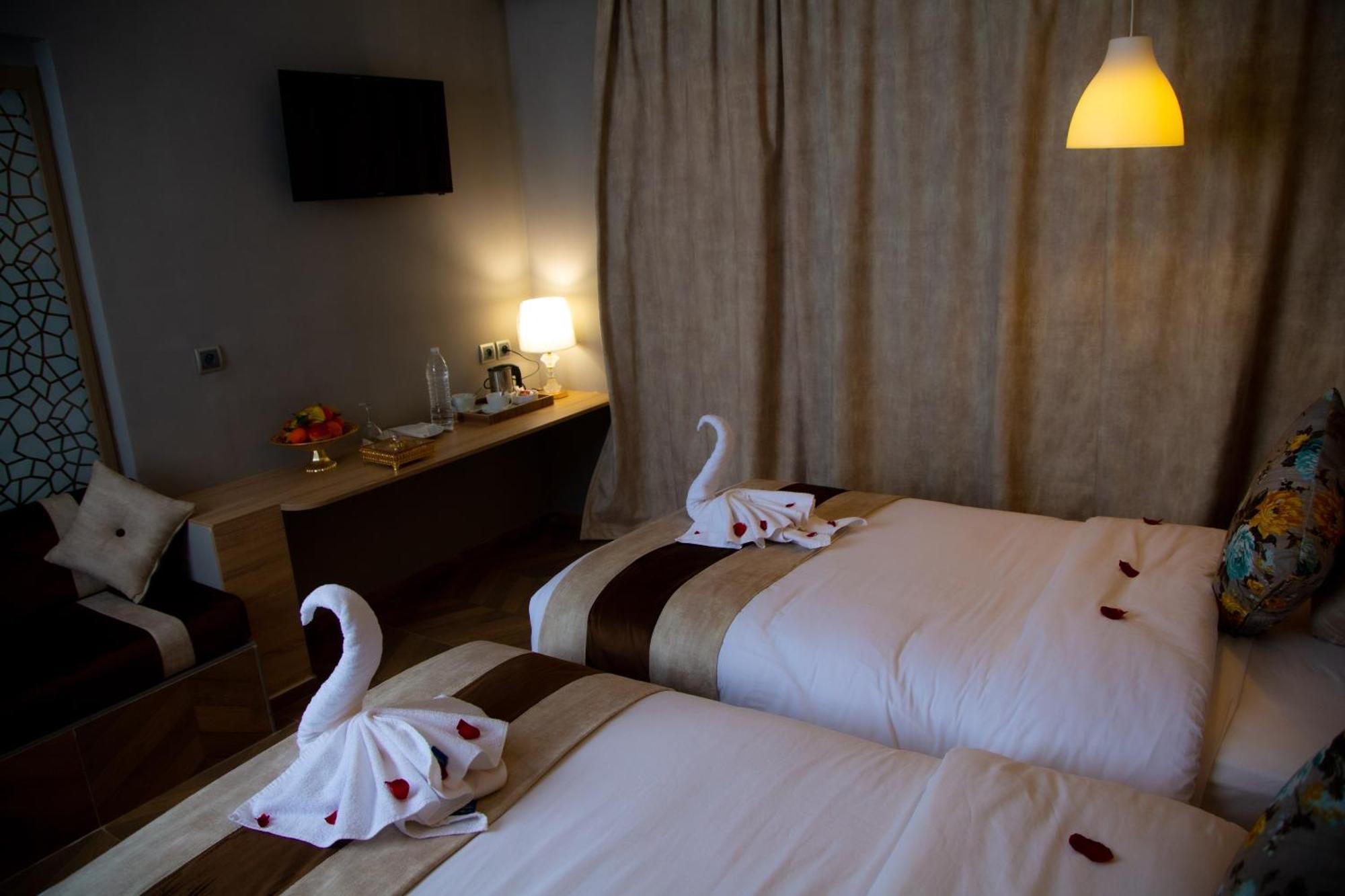 Rs Hotel Karam Palace Ouarzazate Bagian luar foto